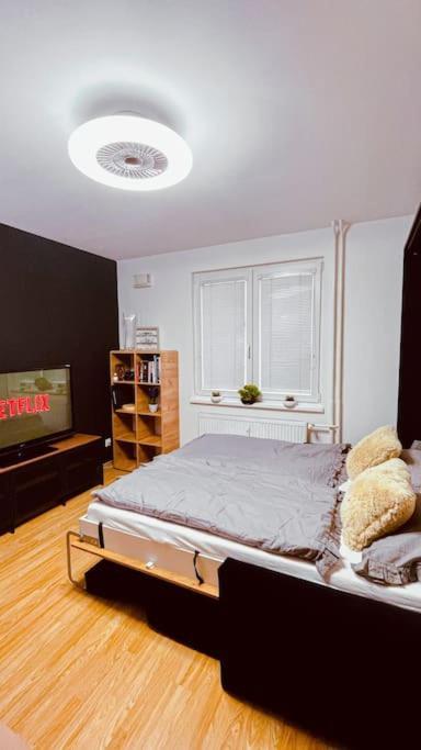 Moderny Apartman S Parkovanim Bratislava Exterior foto